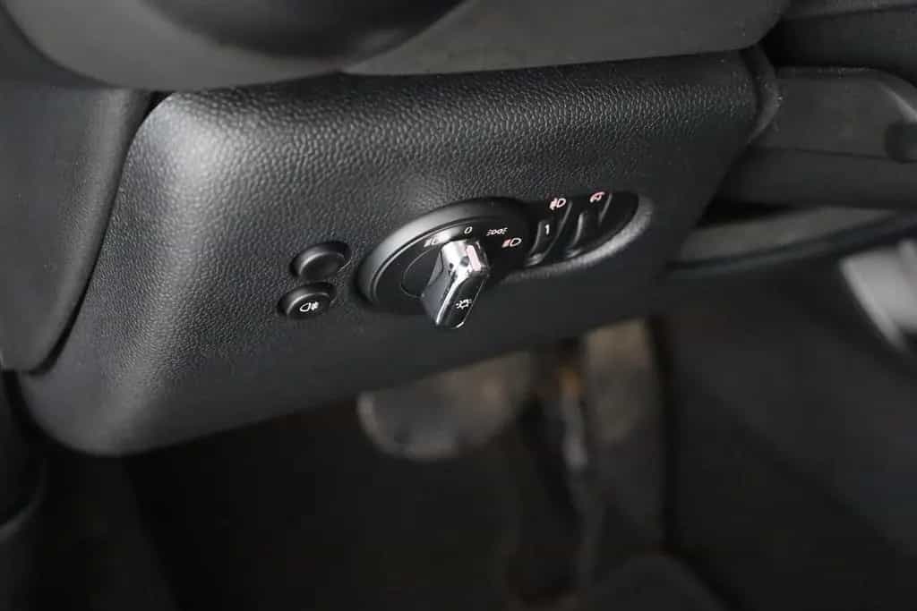MINI Cooper 1.5 Classic Trim LED Navi Kamera Tempomat 10/2023-photo-21