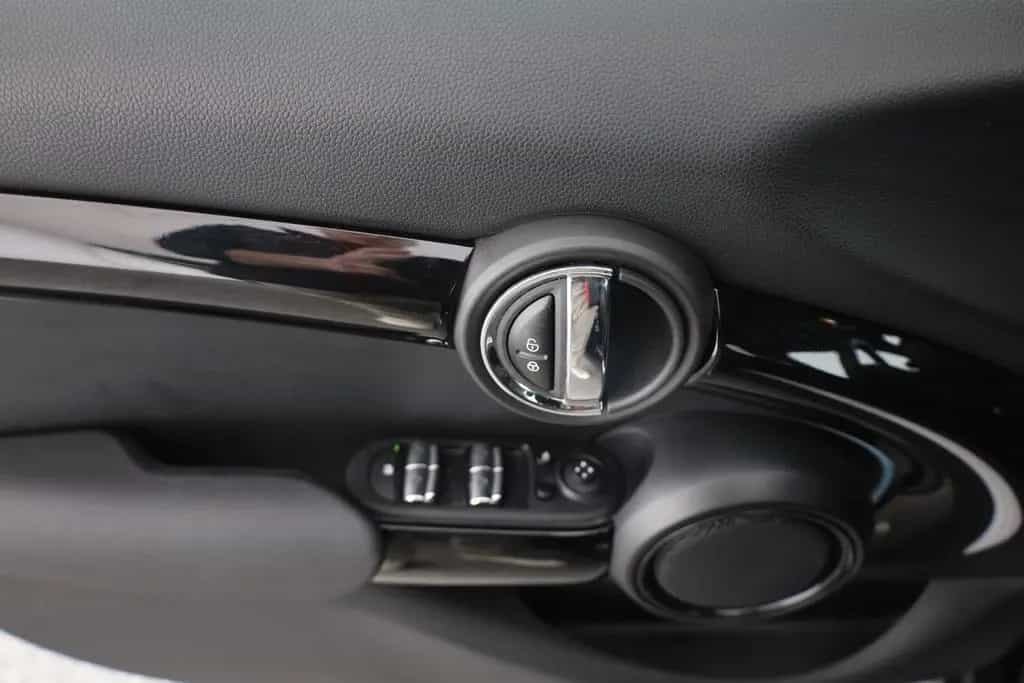 MINI Cooper 1.5 Classic Trim LED Navi Kamera Tempomat 10/2023-photo-22