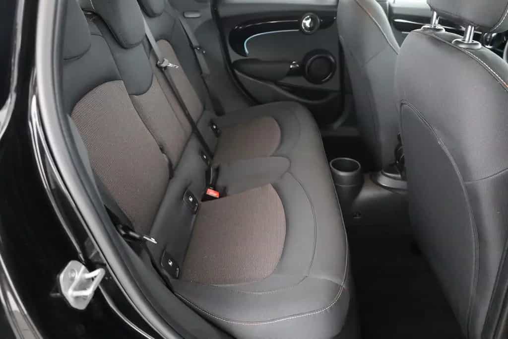 MINI Cooper 1.5 Classic Trim LED Navi Kamera Tempomat 10/2023-photo-25