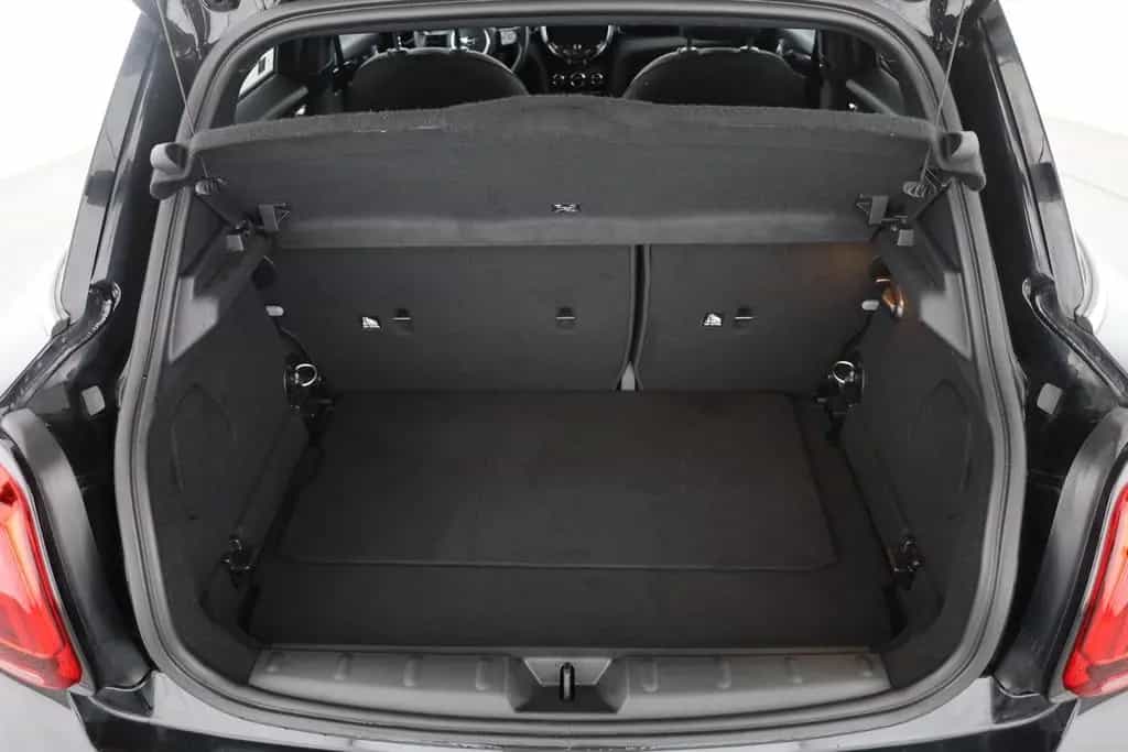 MINI Cooper 1.5 Classic Trim LED Navi Kamera Tempomat 10/2023-photo-26