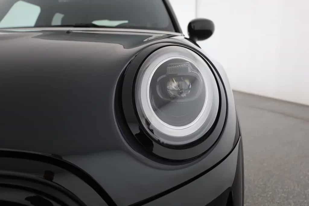 MINI Cooper 1.5 Classic Trim LED Navi Kamera Tempomat 10/2023-photo-28