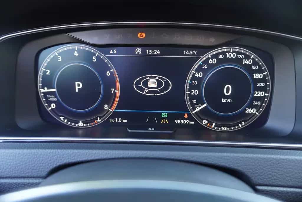 Volkswagen Golf VII Variant 1.5 TSI R-Line LED Pano Standh. 09/2017-photo-16