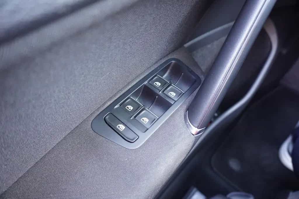 Volkswagen Golf VII Variant 1.5 TSI R-Line LED Pano Standh. 09/2017-photo-17