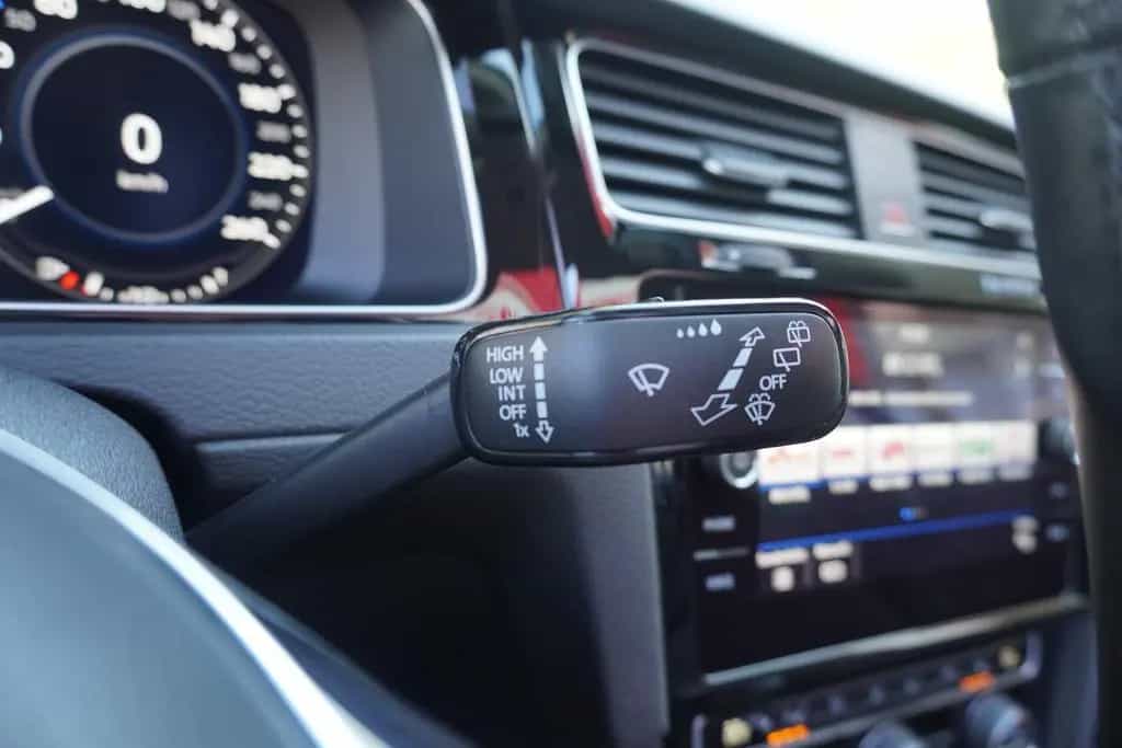 Volkswagen Golf VII Variant 1.5 TSI R-Line LED Pano Standh. 09/2017-photo-23