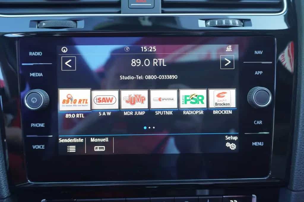 Volkswagen Golf VII Variant 1.5 TSI R-Line LED Pano Standh. 09/2017-photo-24