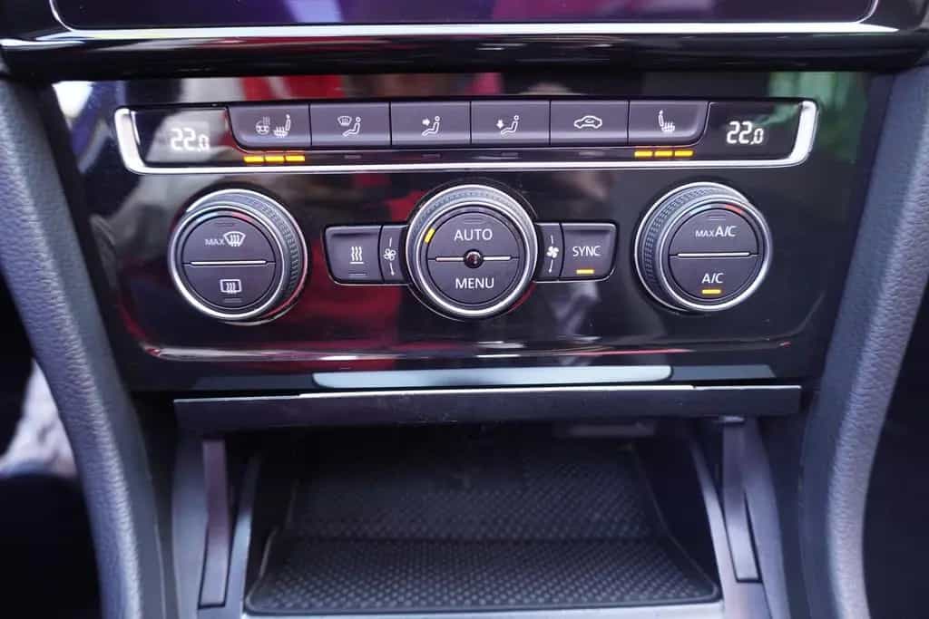 Volkswagen Golf VII Variant 1.5 TSI R-Line LED Pano Standh. 09/2017-photo-29