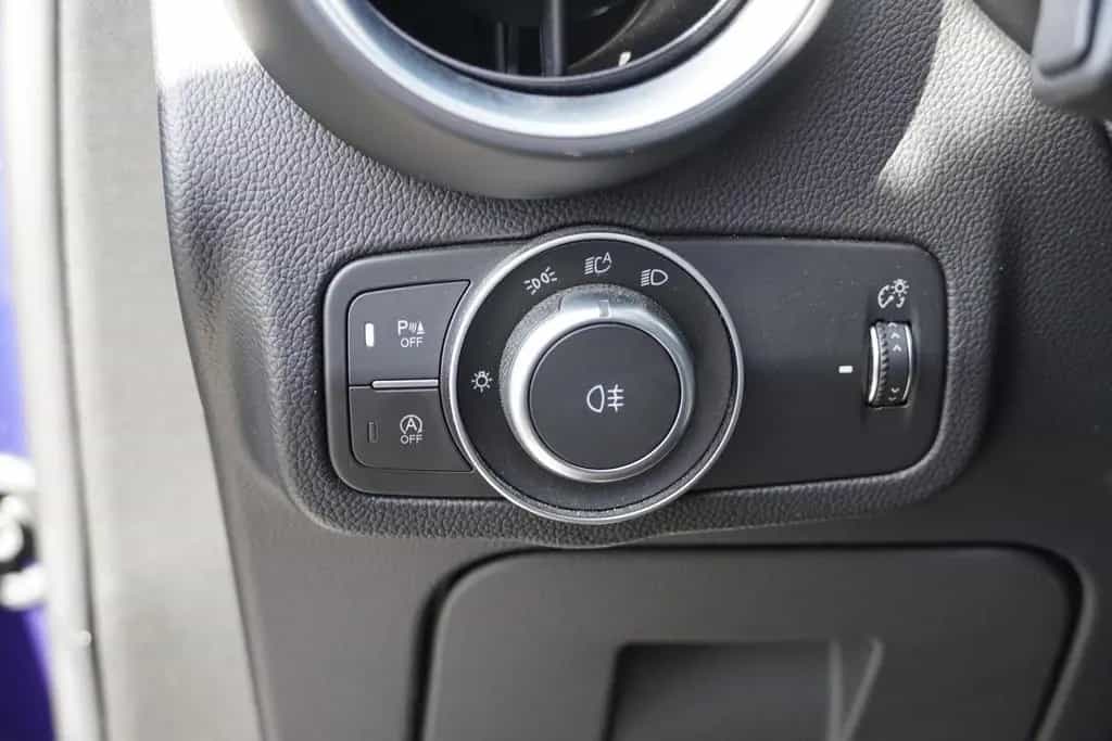 Alfa Romeo Stelvio 2.0 Veloce Q4 Bi-Xenon Navi Keyless PDC 07/2020-photo-27