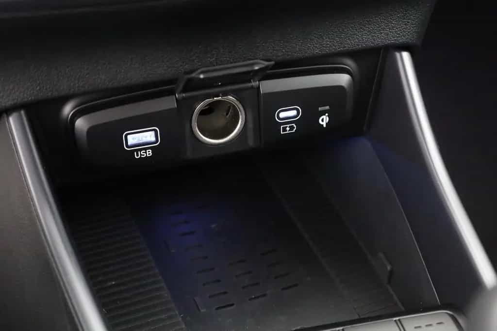 Hyundai BAYON 1.0T-GDI LED Navi Kamera 09/2025-photo-42