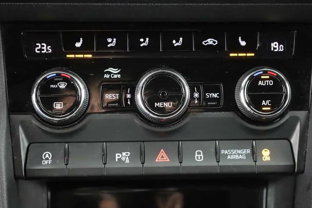 Skoda Kodiaq 2.0 TSI DSG RS 4x4 LED 4x Sitzheizung 02/2022-photo-11