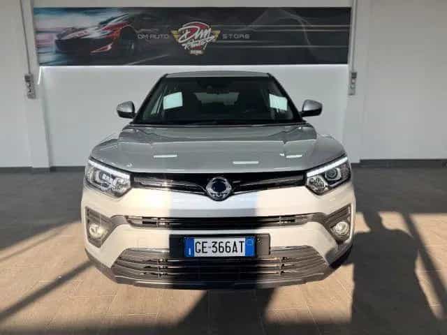 Ssangyong Tivoli Tivoli 1.6 diesel 2WD Exclusive aut. 03/2021-photo-1
