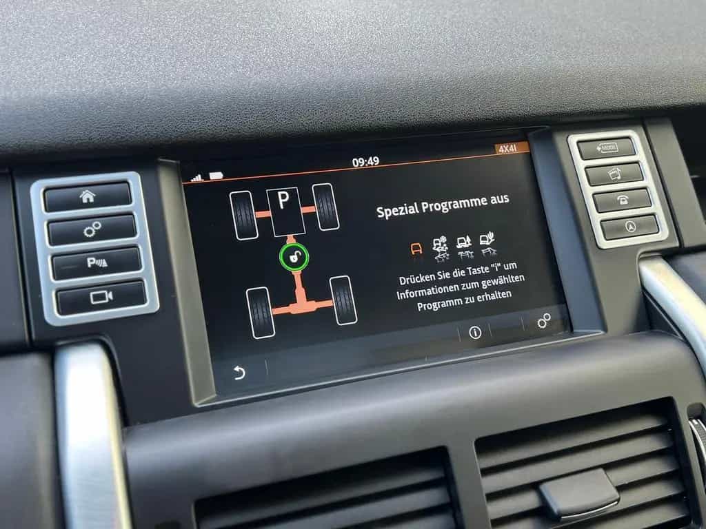 Land Rover Discovery Sport 2.0 Td4 SE AWD +AHK+CAM+PANO+ 03/2017-photo-16