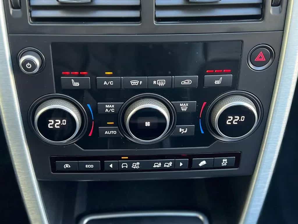 Land Rover Discovery Sport 2.0 Td4 SE AWD +AHK+CAM+PANO+ 03/2017-photo-17