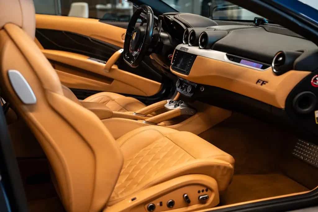 Ferrari FF 6,3 V12 06/2012-photo-17