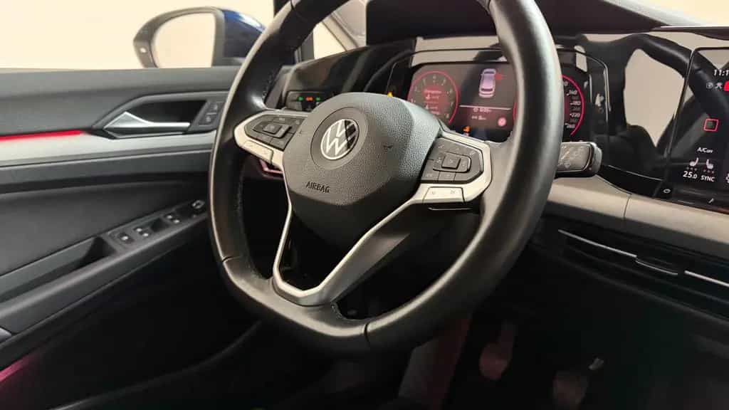 Volkswagen Golf VIII Lim. Life AHK-STHZ-KAM-MEMORY-H&K-LED+ 01/2023-photo-15