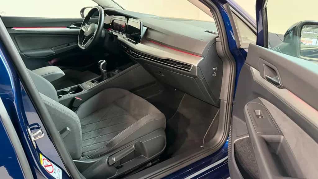 Volkswagen Golf VIII Lim. Life AHK-STHZ-KAM-MEMORY-H&K-LED+ 01/2023-photo-24