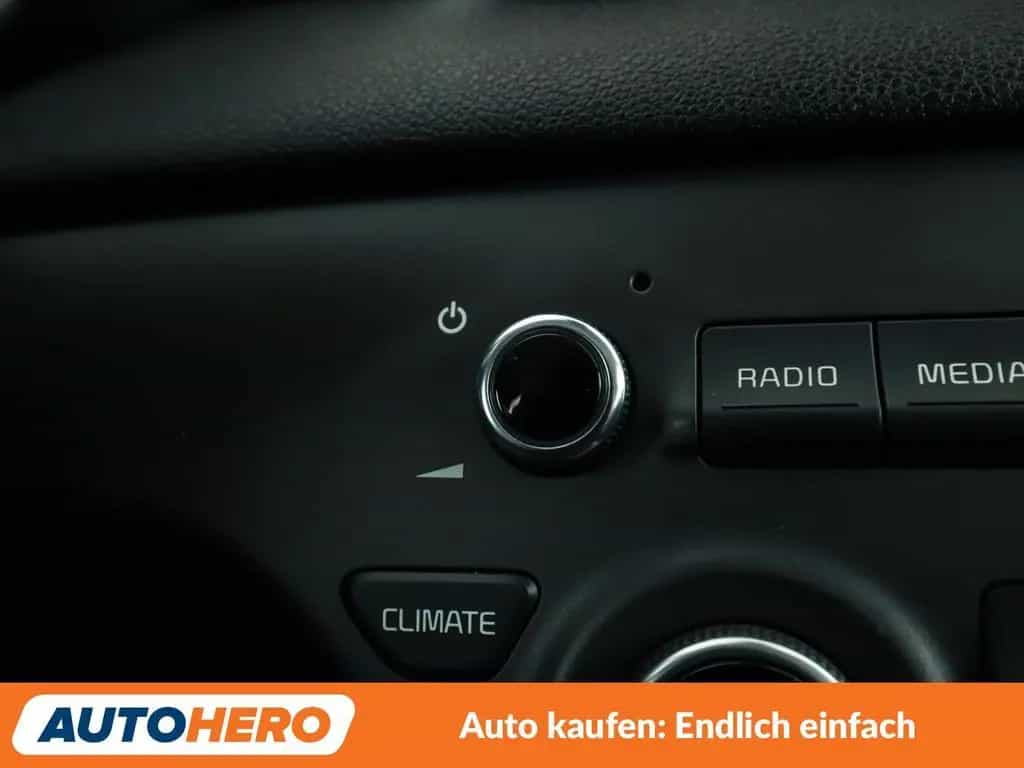 Kia Sportage 1.6 GDI Vision 2WD *NAVI*TEMPO*PDC*SHZ* 02/2017-photo-24