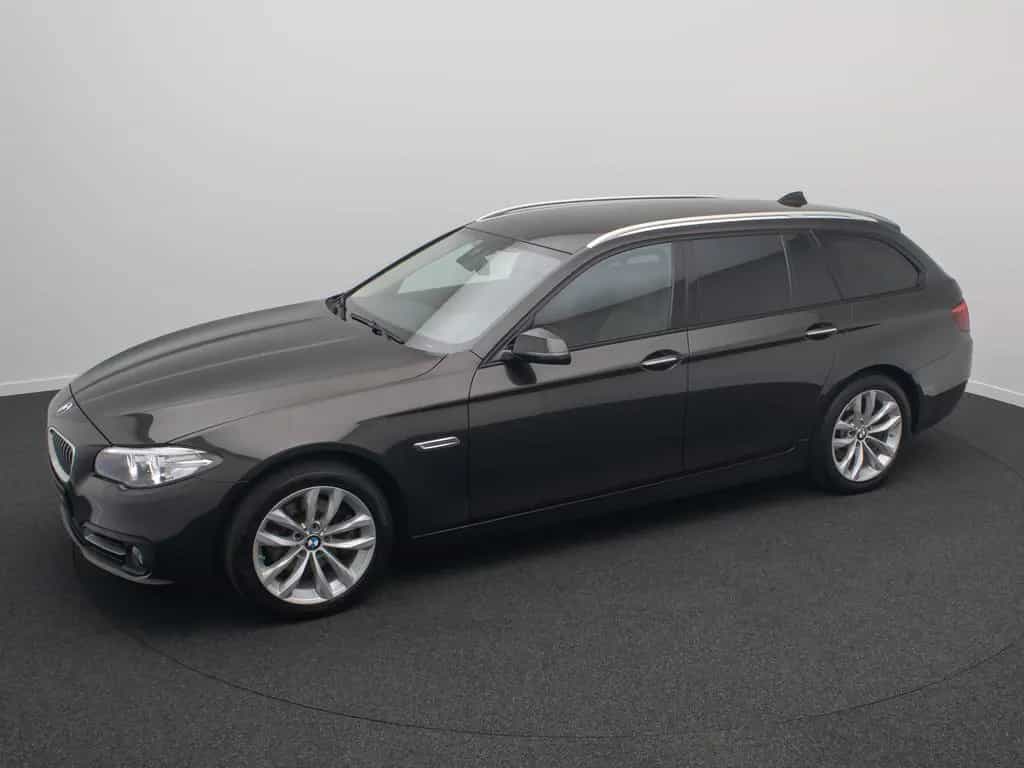 BMW 5 Series 520d HUD Alarm Komfortsitze SoftClose AHK Sport 10/2015-photo-11