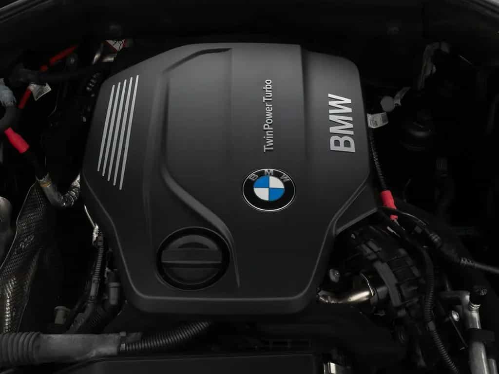 BMW 5 Series 520d HUD Alarm Komfortsitze SoftClose AHK Sport 10/2015-photo-14