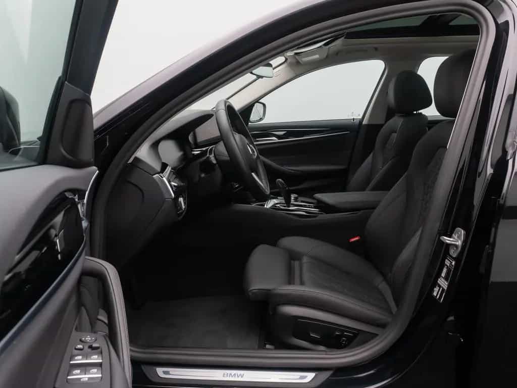 BMW 5 Series 530d Alarm 4xKlima DAB Kamera Panorama Sportsitz 08/2022-photo-19