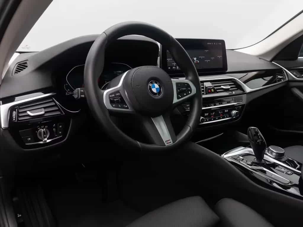 BMW 5 Series 530d Alarm 4xKlima DAB Kamera Panorama Sportsitz 08/2022-photo-20