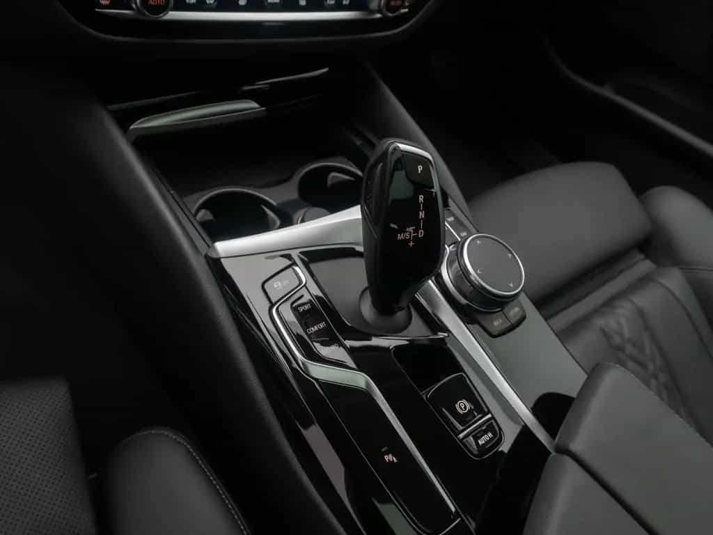 BMW 5 Series 530d Alarm 4xKlima DAB Kamera Panorama Sportsitz 08/2022-photo-22