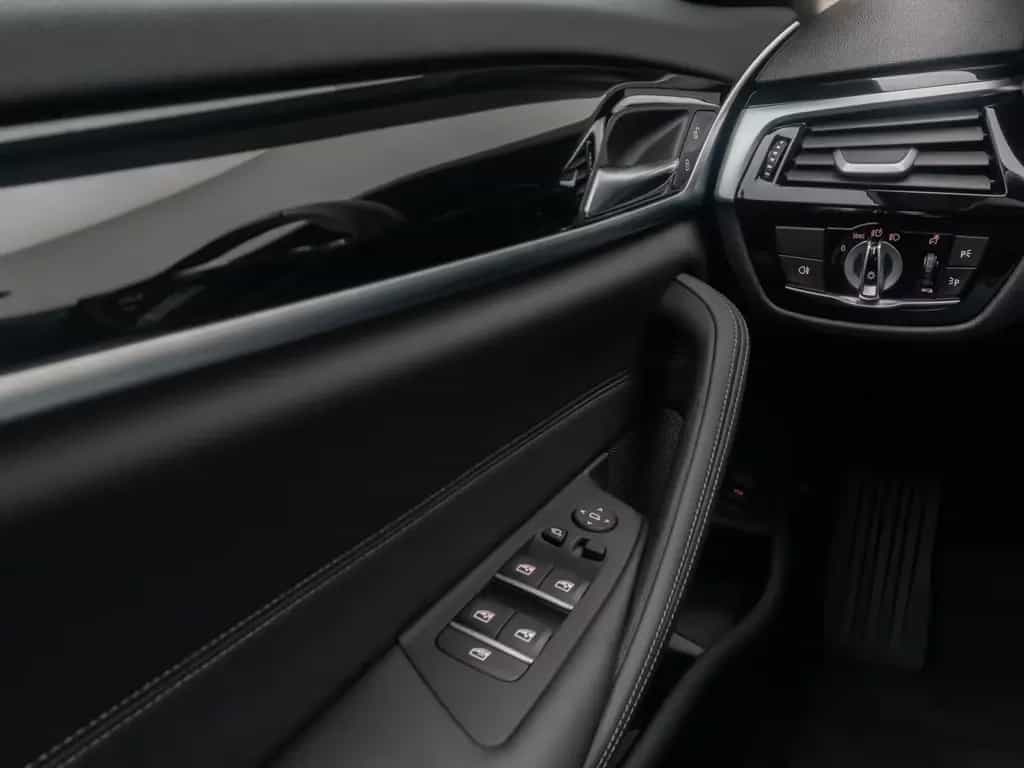 BMW 5 Series 530d Alarm 4xKlima DAB Kamera Panorama Sportsitz 08/2022-photo-35