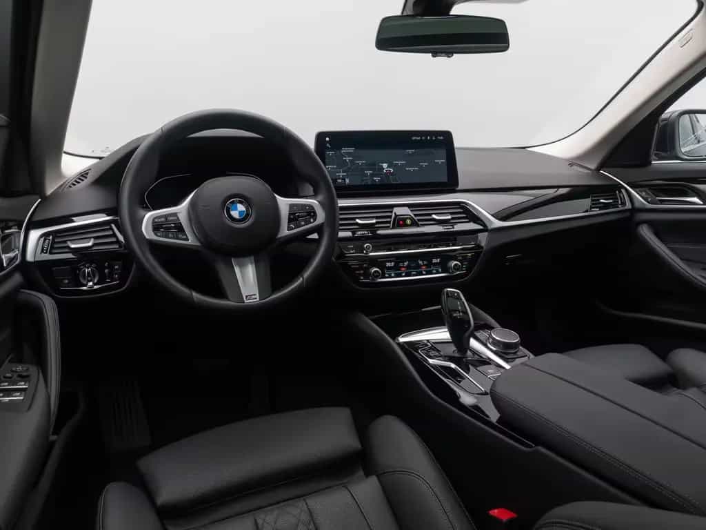 BMW 5 Series 530d Alarm 4xKlima DAB Kamera Panorama Sportsitz 08/2022-photo-39