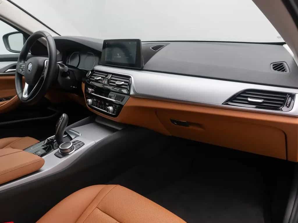 BMW 5 Series 520d Alarm DAB Kamera 4xKlima Leder Sport Parkas 01/2021-photo-23