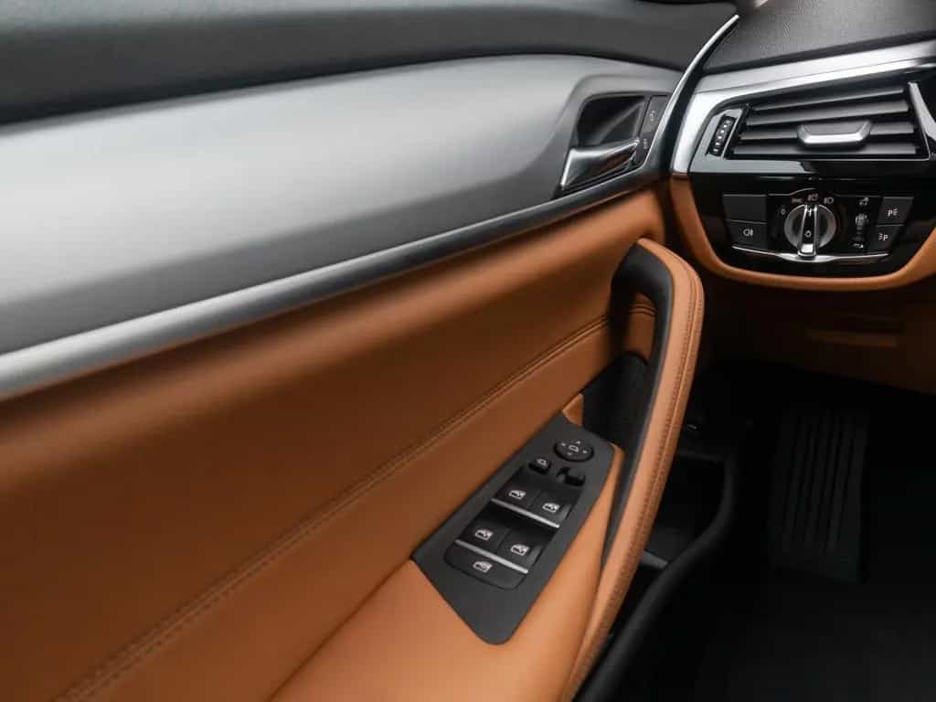BMW 5 Series 520d Alarm DAB Kamera 4xKlima Leder Sport Parkas 01/2021-photo-32