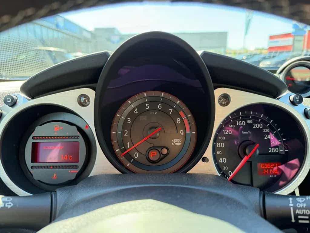 Nissan 370Z Roadster Pack *Klimasitze*BOSE*Kamera*Navi* 04/2018-photo-14