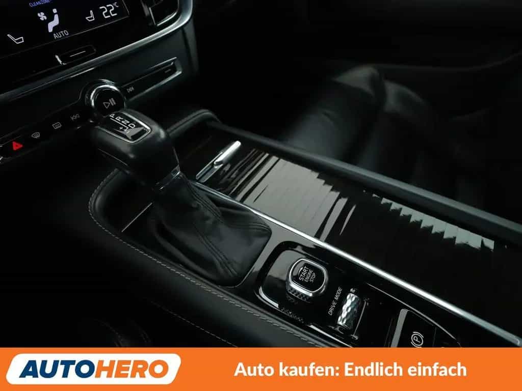 Volvo S90 2.0 T6 Inscription AWD Aut.*NAVI*ACC*PANO* 10/2017-photo-25