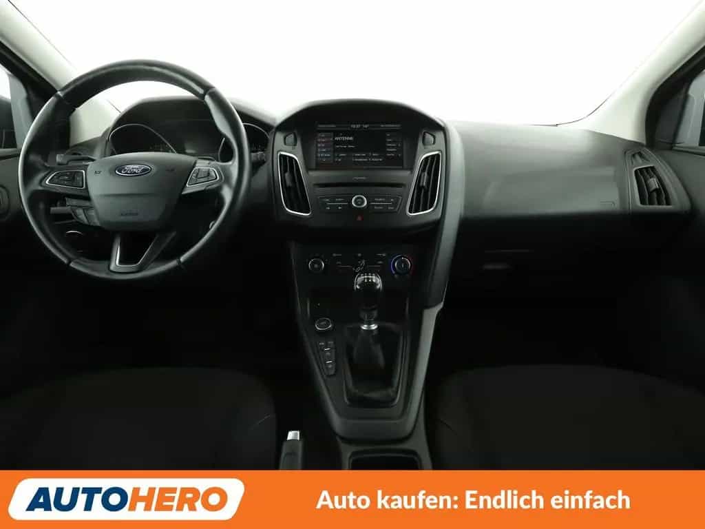 Ford Focus 1.0 EcoBoost Business*NAVI*CAM*PDC*SHZ*LIM 04/2016-photo-11