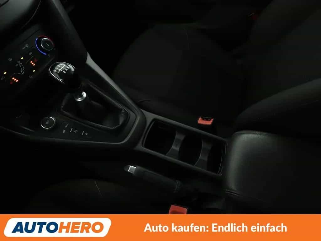 Ford Focus 1.0 EcoBoost Business*NAVI*CAM*PDC*SHZ*LIM 04/2016-photo-23