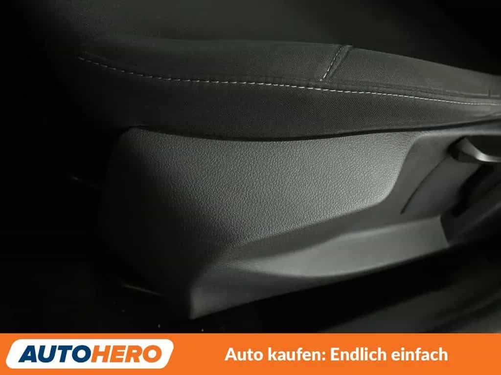 Ford Focus 1.0 EcoBoost Business*NAVI*CAM*PDC*SHZ*LIM 04/2016-photo-26