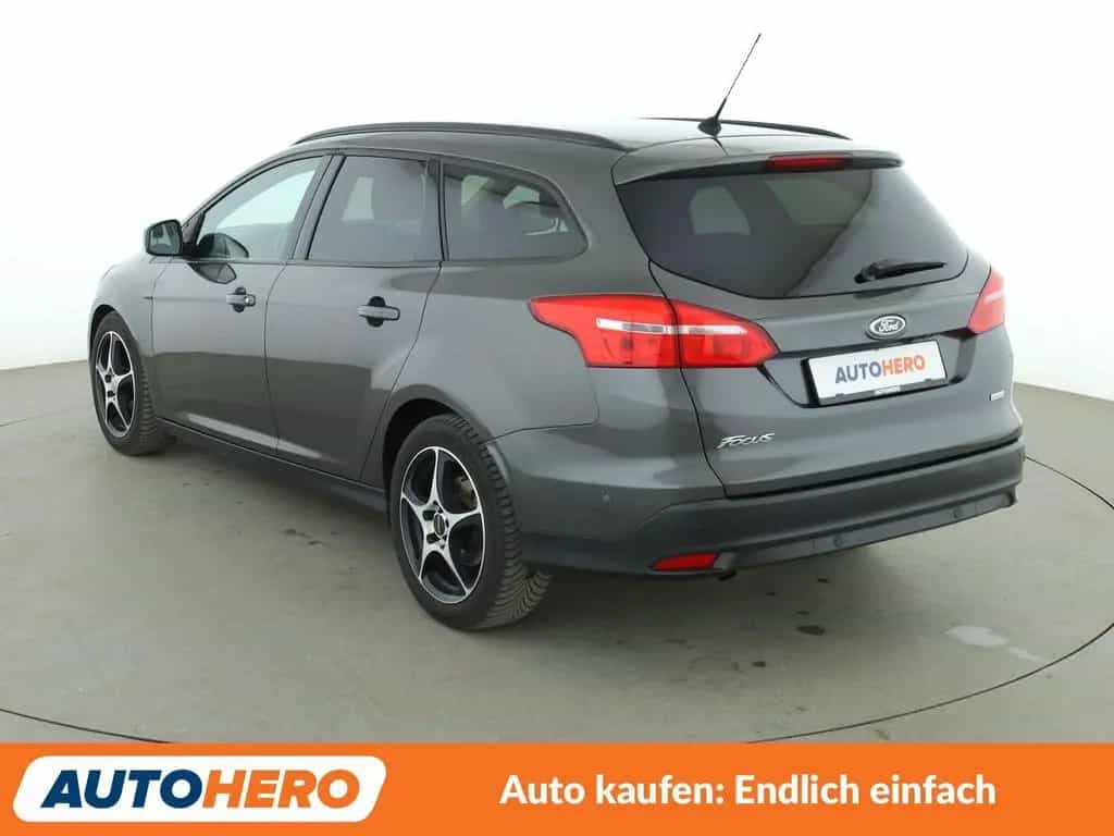 Ford Focus 1.0 EcoBoost Business*NAVI*CAM*PDC*SHZ*LIM 04/2016-photo-3