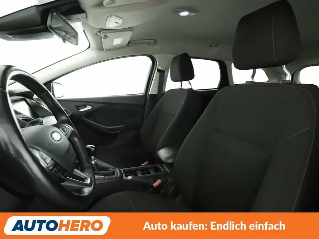 Ford Focus 1.0 EcoBoost Business*NAVI*CAM*PDC*SHZ*LIM 04/2016-photo-9