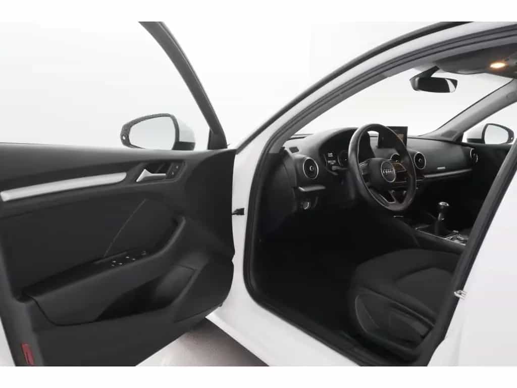 Audi A3 30TFSI Sb Serie+XENON+CARPLAY+SHZ+PDC+KLIMA 10/2018-photo-15