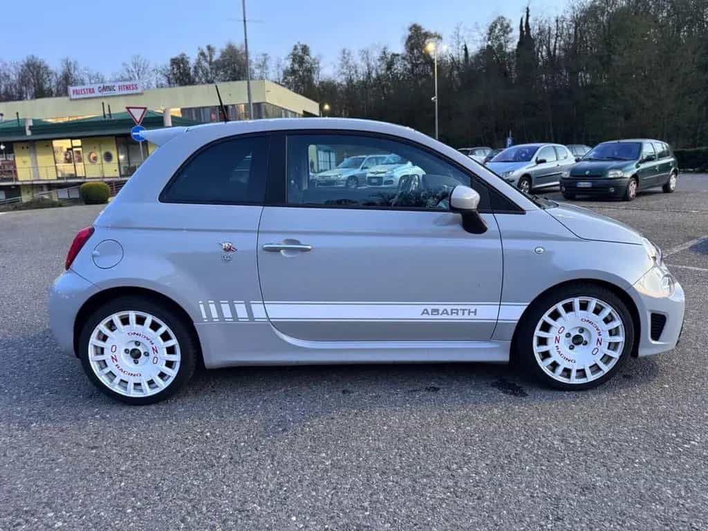 Abarth 595 1.4 Turbo T-Jet 145 CV 01/2017-photo-4