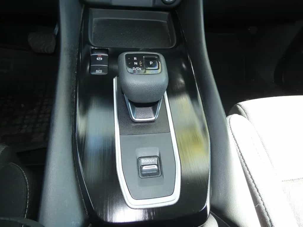 Nissan Qashqai 1.3 DIG-T MHEV Kamera Temp. LED DAB 12/2021-photo-23