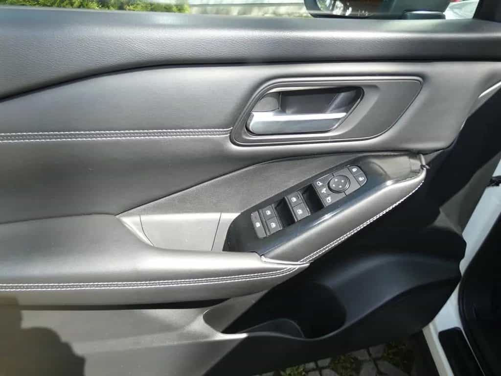 Nissan Qashqai 1.3 DIG-T MHEV Kamera Temp. LED DAB 12/2021-photo-6