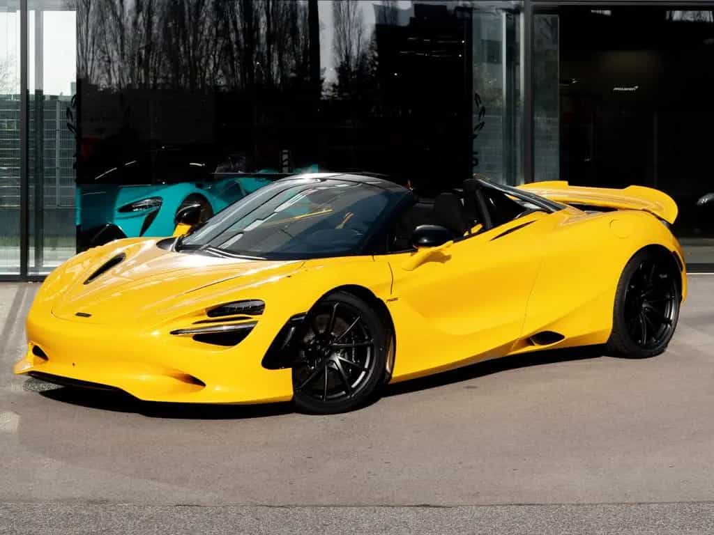 McLaren 750S Spider / Volcano Yellow / Comfort Seats / B&W null-photo-0