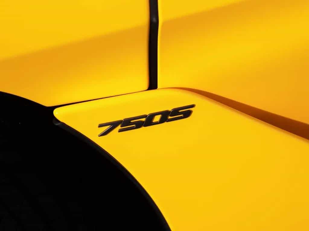McLaren 750S Spider / Volcano Yellow / Comfort Seats / B&W null-photo-12