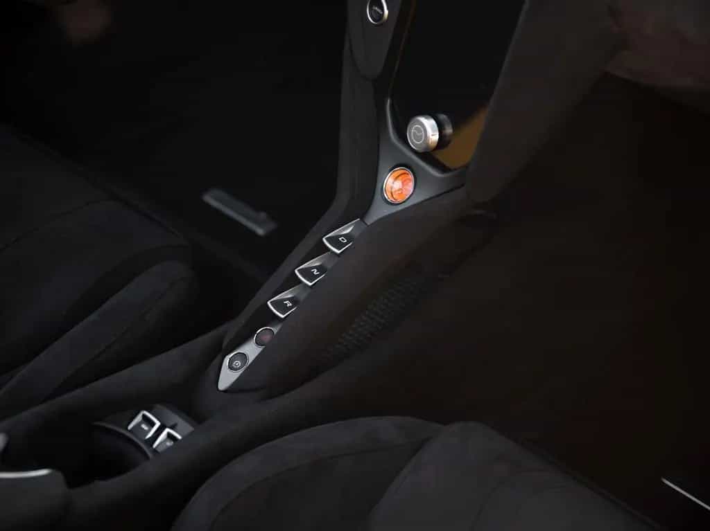 McLaren 750S Spider / Volcano Yellow / Comfort Seats / B&W null-photo-26