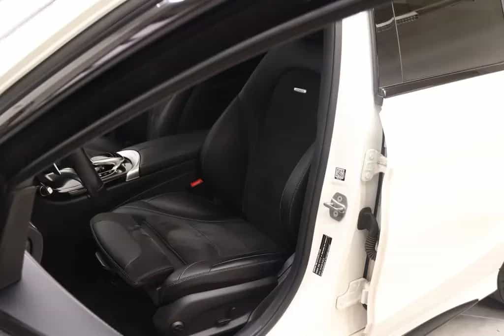 Mercedes-Benz C-Class 63 AMG~Performance AGA~Pano~Burmester~Kamera 11/2017-photo-16