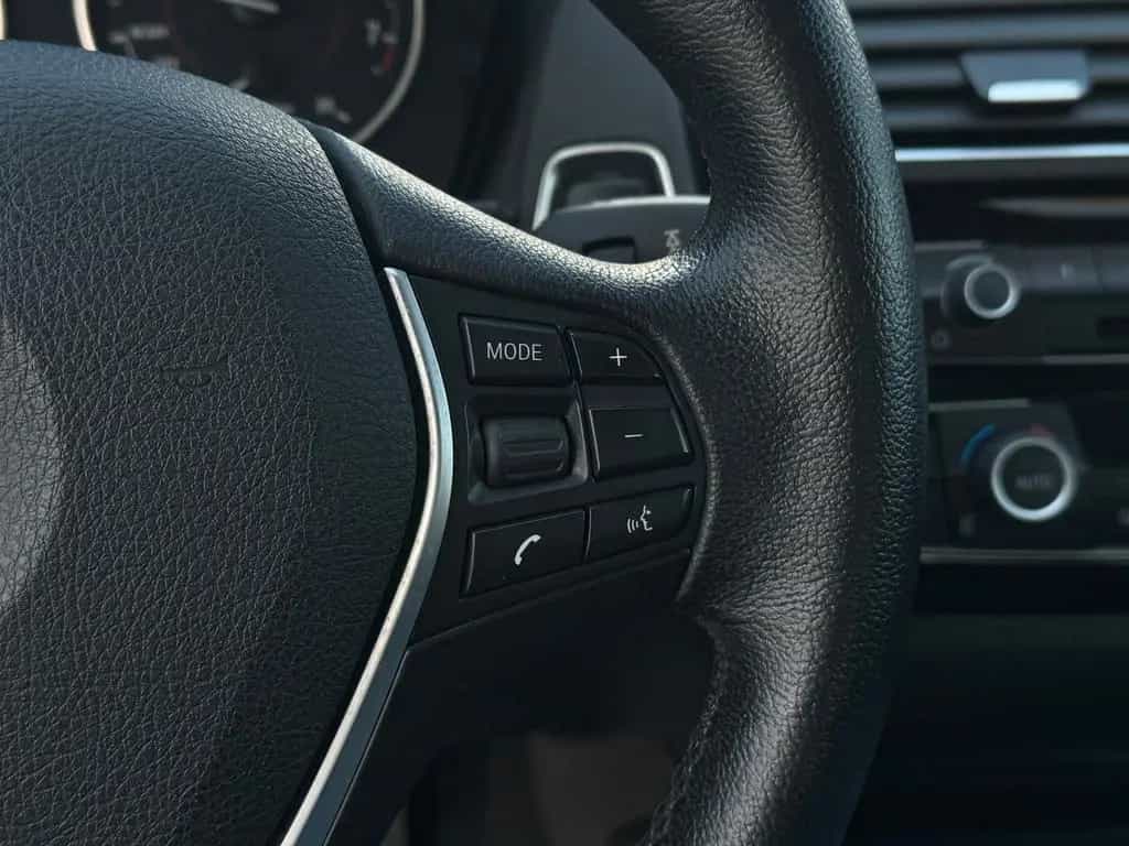 BMW 2 Series 218 i Coupe Sport Line Bi-Xenon*Tempomat*PDC 08/2015-photo-24