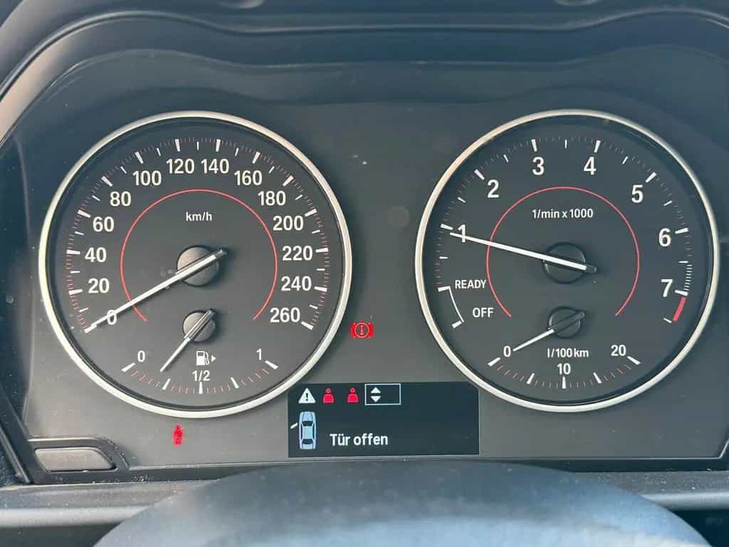 BMW 2 Series 218 i Coupe Sport Line Bi-Xenon*Tempomat*PDC 08/2015-photo-25