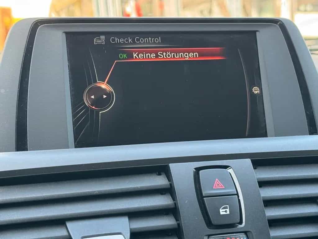 BMW 2 Series 218 i Coupe Sport Line Bi-Xenon*Tempomat*PDC 08/2015-photo-33