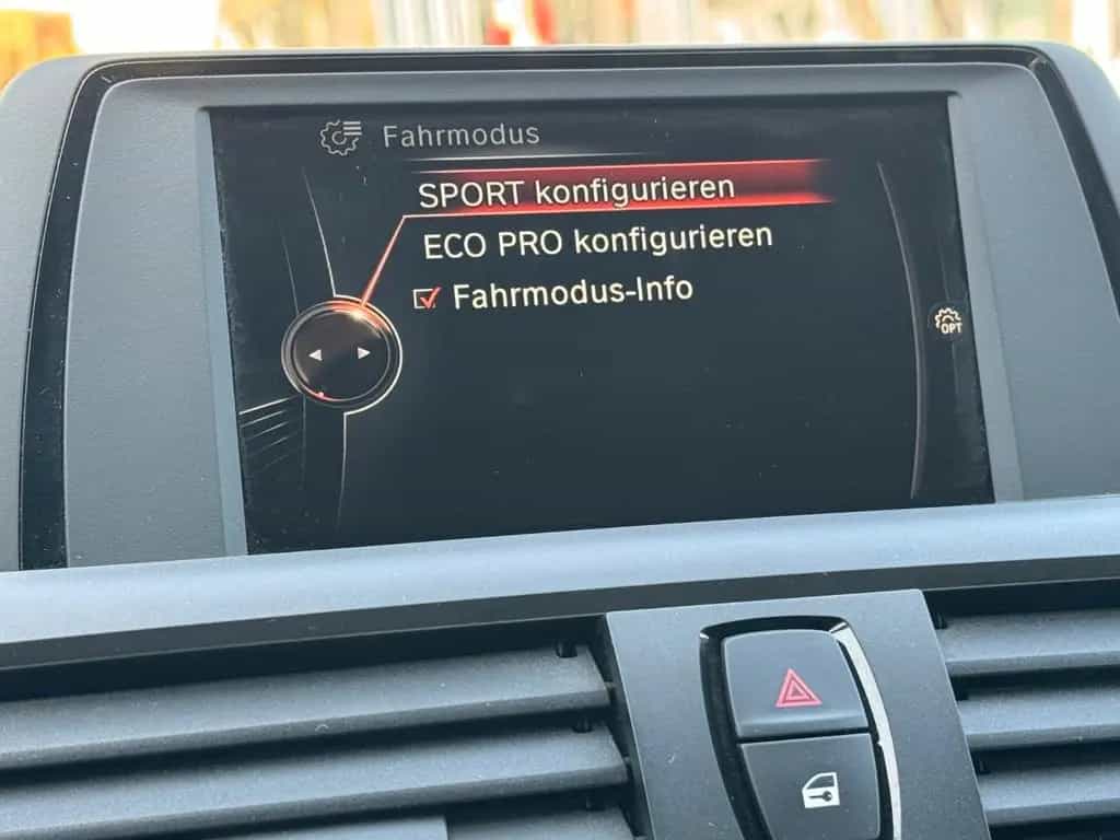 BMW 2 Series 218 i Coupe Sport Line Bi-Xenon*Tempomat*PDC 08/2015-photo-39