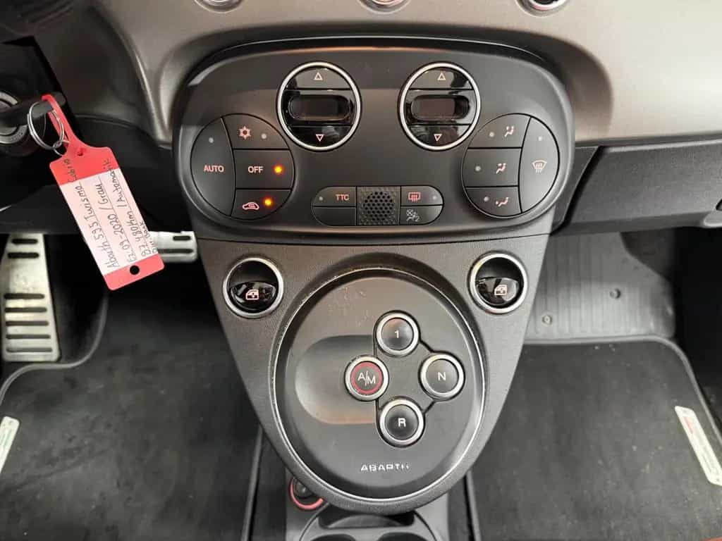 Fiat 595 Turismo Cabrio Aut. 1HD LEDER APPLE NAVI DAB 09/2019-photo-25