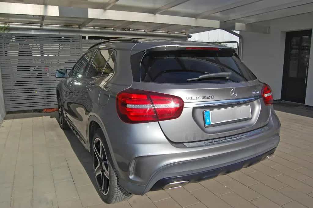 Mercedes-Benz GLA-Class 220 4MATIC DCT - AMG-Line - Pano+AHK 04/2020-photo-3